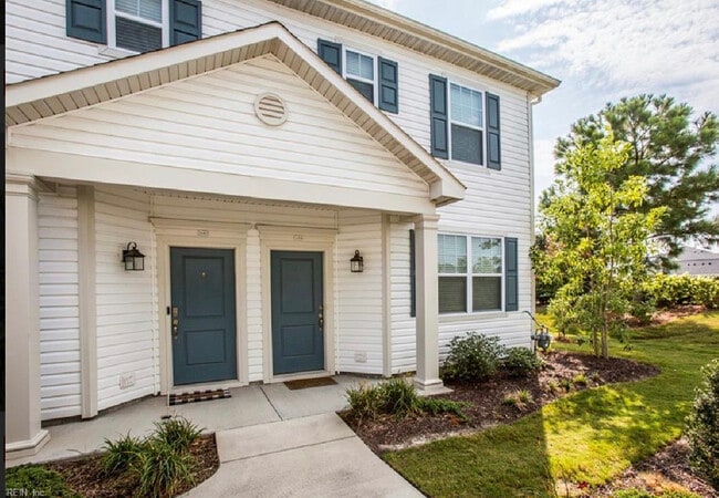 Photo - 1685 Halesworth Ln Townhome