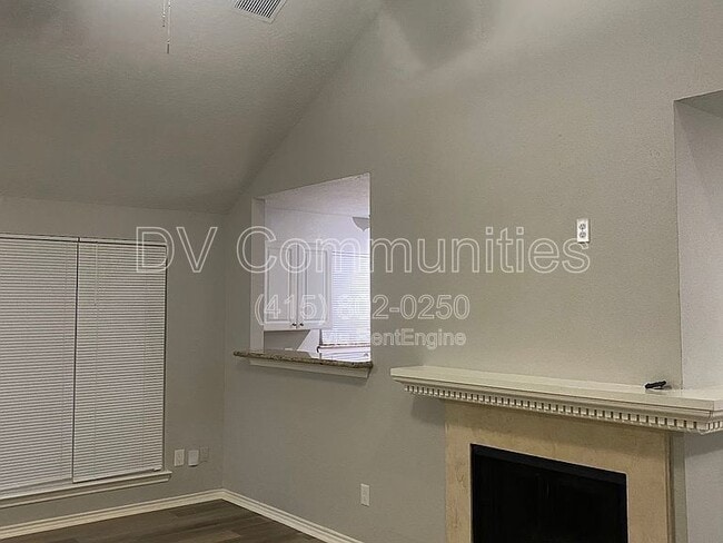 Foto del edificio - 5907 Cinnamon Creek Cir