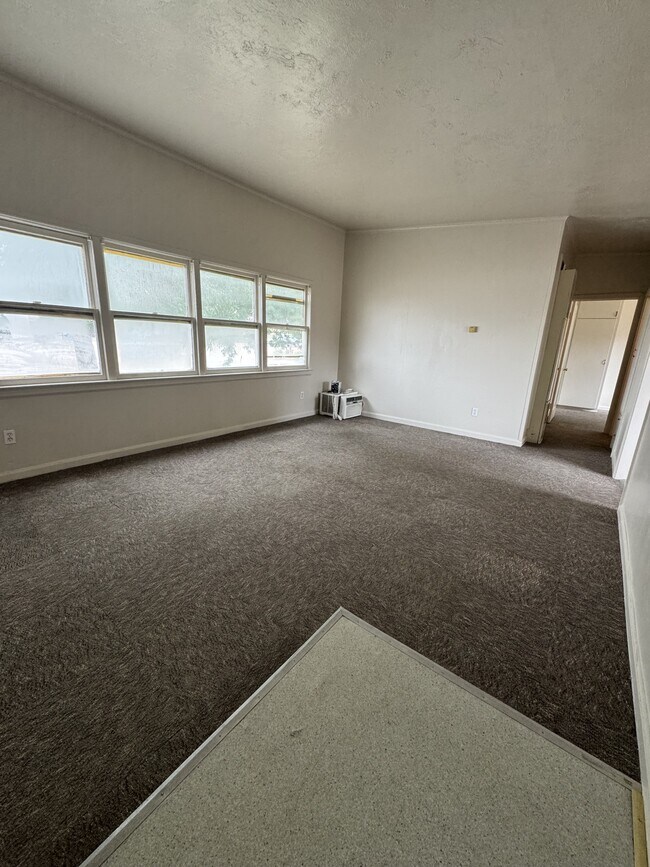 Foto del edificio - 415 N 3rd W