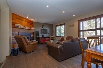 Building Photo - 6748 Ryan Gulch Rd