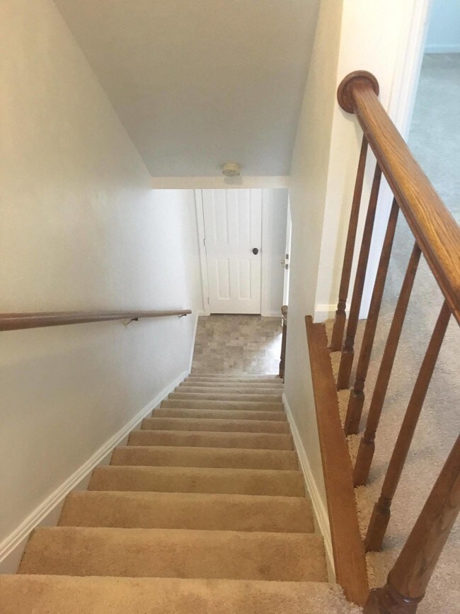 Broadway Gardens Rentals Nitro, WV