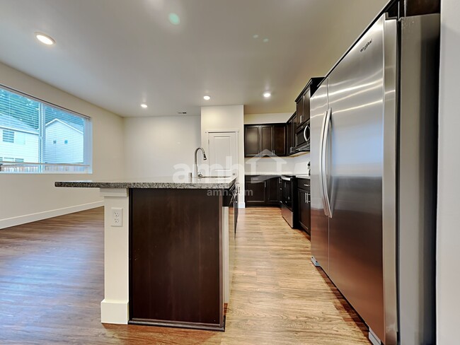 Foto del edificio - 9262 Tigerlilly Street SE