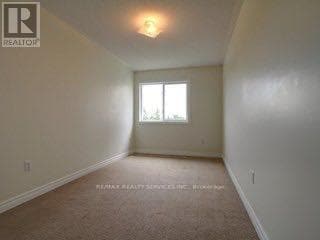 Photo du bâtiment - 120 Railroad St