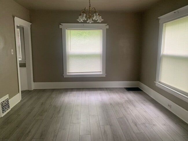 Building Photo - Remodeled Home ***Move-In Special FREE Jan...