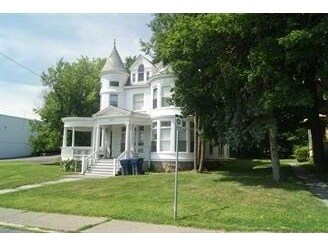 Primary Photo - 211 Main St