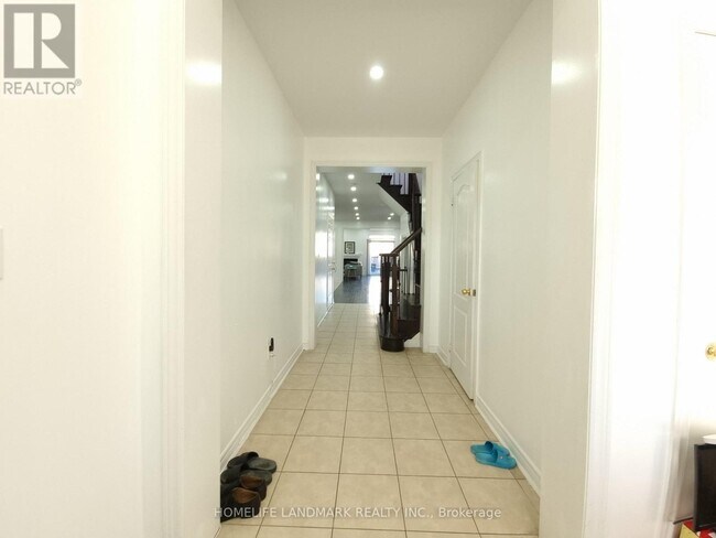 Building Photo - 63 Lorenzo Cir