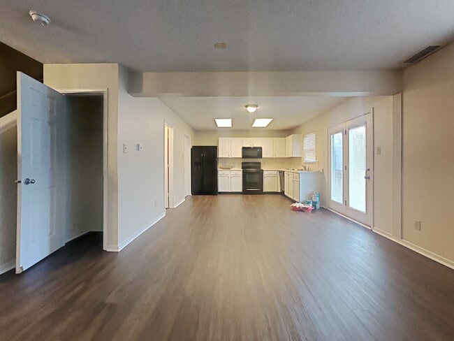 Foto del edificio - 6886 Merritt Ridge Way