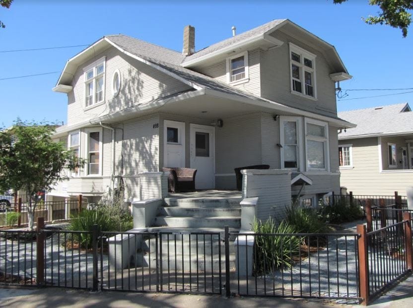 Primary Photo - 498 S 7th St