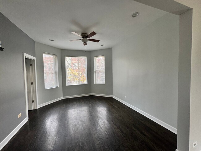 Foto del edificio - 620 N Kedzie Ave