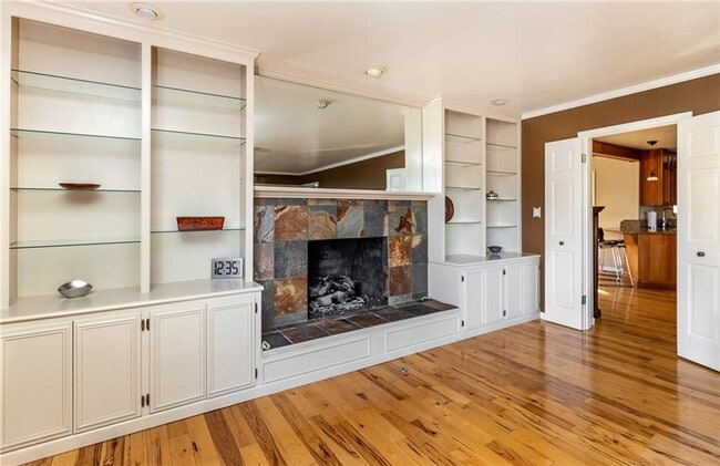 Building Photo - {5219} Located in Sunset Hill + 2 Story + ...