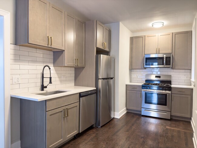 Building Photo - 2434 N Leclaire Ave