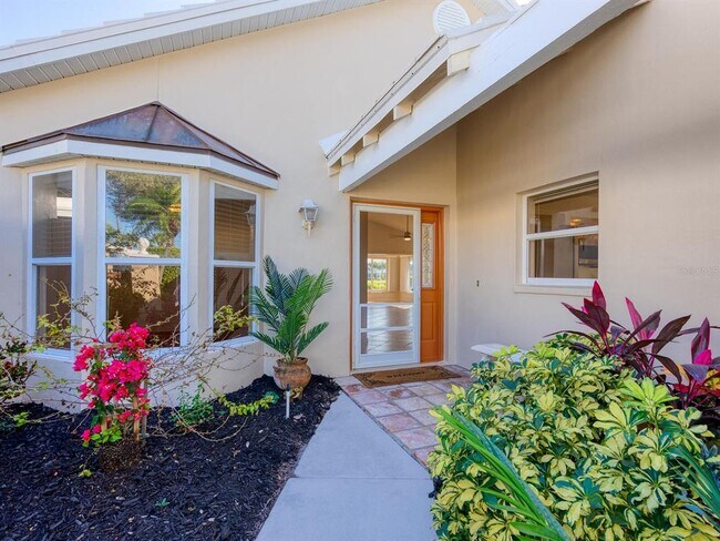 Building Photo - 799 Harrington Lake Dr N