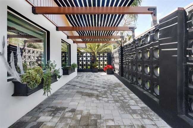 Building Photo - 148 Hattaway Dr