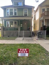 Building Photo - 10734 S Prairie Ave