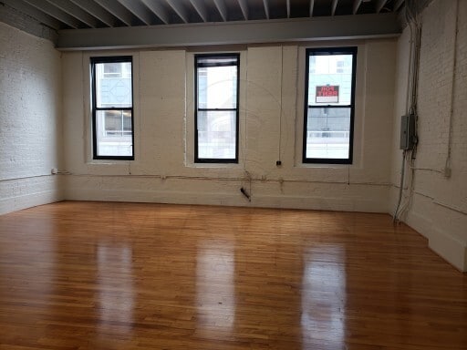 Building Photo - 145 Pearl St