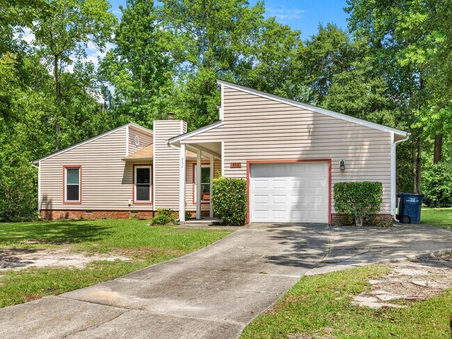 Building Photo - Home in Cul-De-Sac