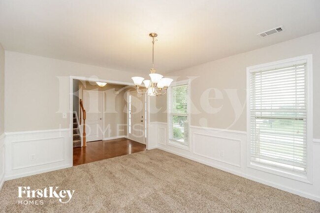 Foto del edificio - 36 Crown Dr