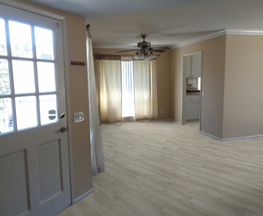 Foto principal - 5 Bridle Ln