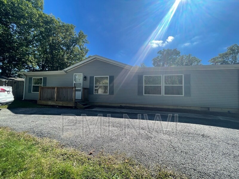 1312 Redwing Rd, Valparaiso, IN 46383 House for Rent in Valparaiso
