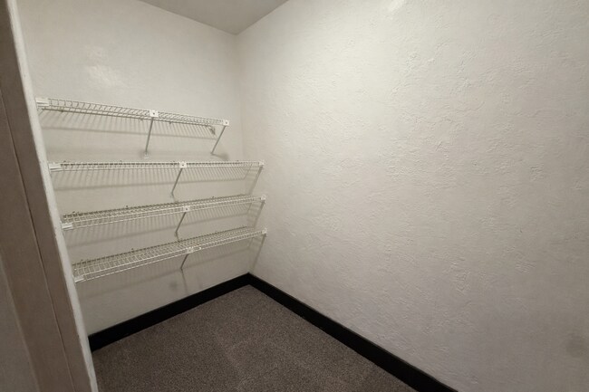 Foto del edificio - 940 Tennis Way