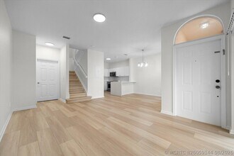 Building Photo - 1204 Santa Catalina Ln