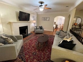 Building Photo - 1604 Castle Ct