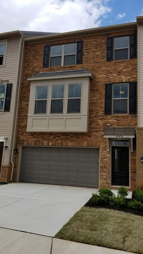 Foto principal - 43454 Robey Sq