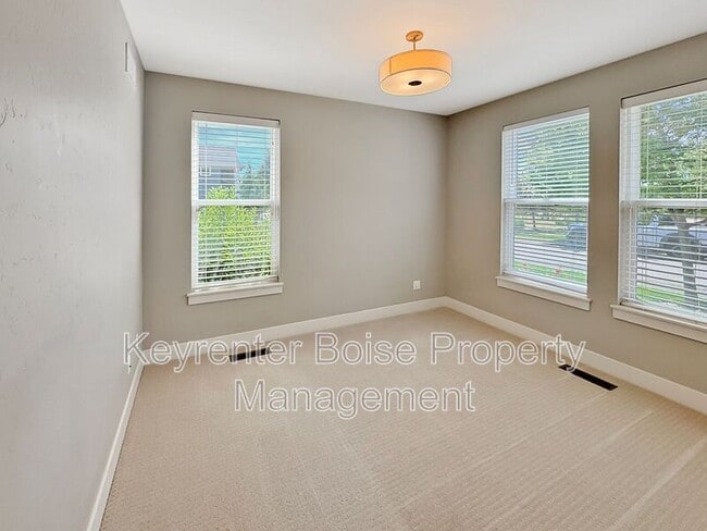 Foto del edificio - 2784 S Trailwood Way