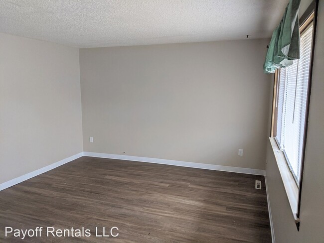 Building Photo - 2 br, 1 bath House - 2528 Cheyenne Ave