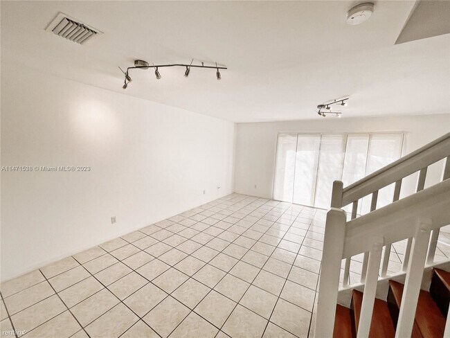 Foto del edificio - 3 br, 2.5 bath Townhome - 844 NW 208th Dr ...