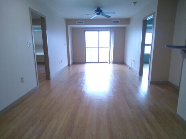 living/dining open concept - 175 Cottage St