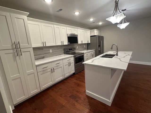 Foto del edificio - 102 Beechwood Ln