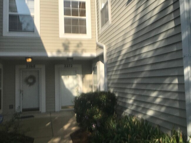 Foto del edificio - 2272 Scott Ln