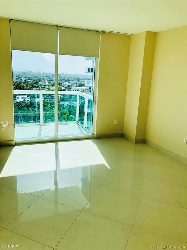 Building Photo - 2 br, 2 bath Apartment - 1800 CLUB
