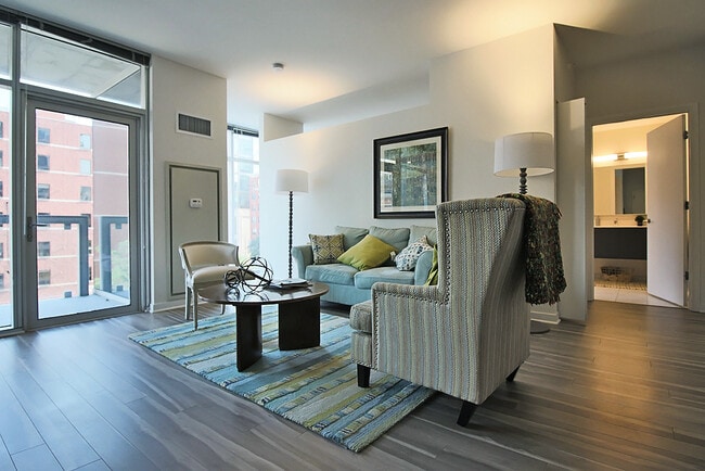 Foto del edificio - 789 N La Salle Dr