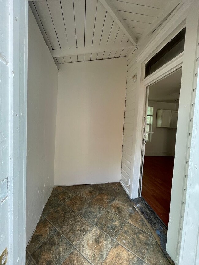 Building Photo - 729 Blake Ave