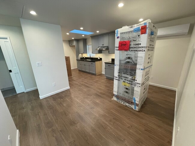 Foto del edificio - 828 N Nora Ave