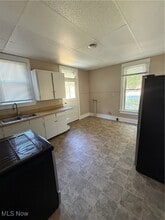 Building Photo - 2355 Hoge Ave