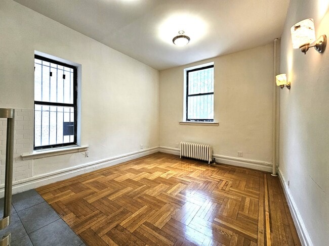 Building Photo - 664 W 163rd St