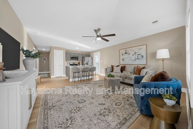 Building Photo - 302 Wisteria Ln