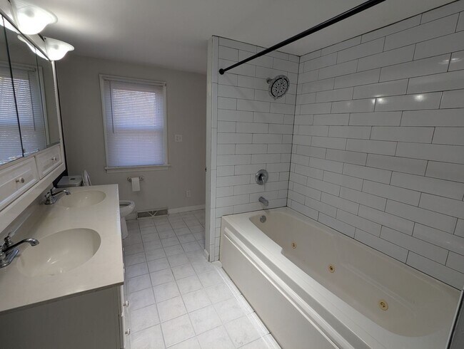 Foto del edificio - W136N7084 Claas Rd