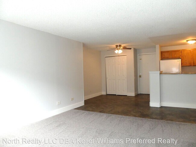 Foto del edificio - 3 br, 1 bath Condo - 707 W. 96th Ave. #18