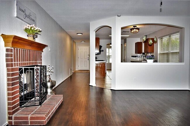 Building Photo - 3715 Julianas Way