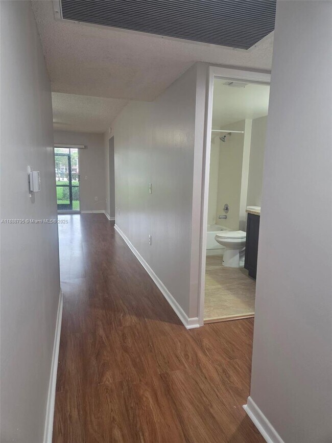 Foto del edificio - 1200 SW 137th Ave