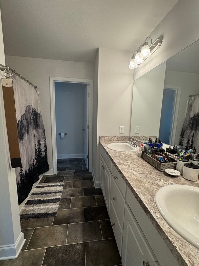 Building Photo - Beautiful Commerce City on in Swim/Playgro...