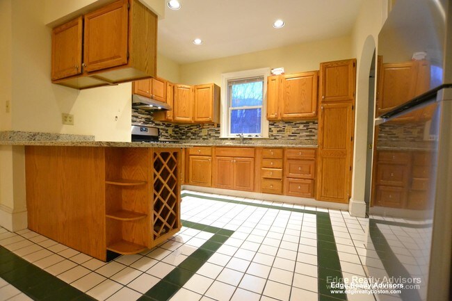 Foto del edificio - 8 Woodmont St