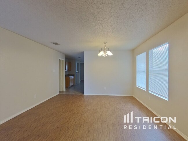 Building Photo - 8769 Garden Springs Dr
