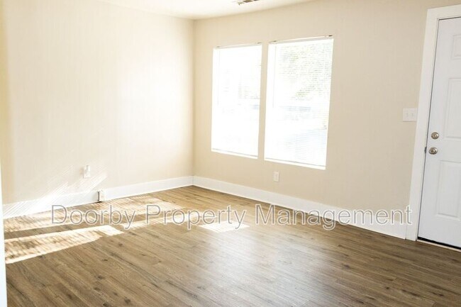 Foto del edificio - 1503 E 18th St