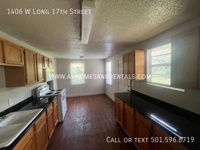 Foto del edificio - 1406 W Long 17th St