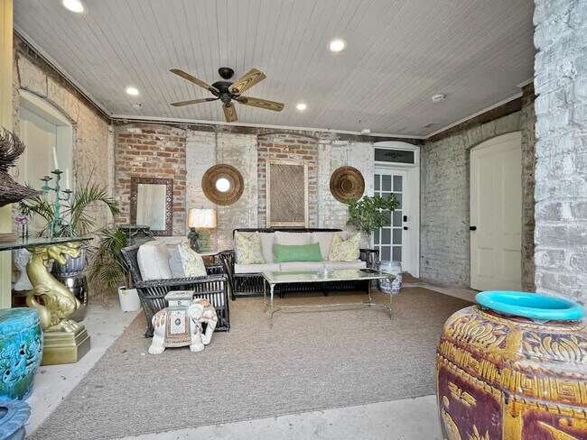 Foto del edificio - 9 W Gordon St